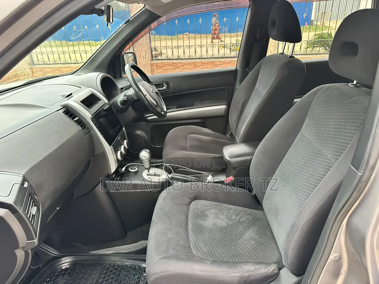 Nissan X-Trail 2010 Gray