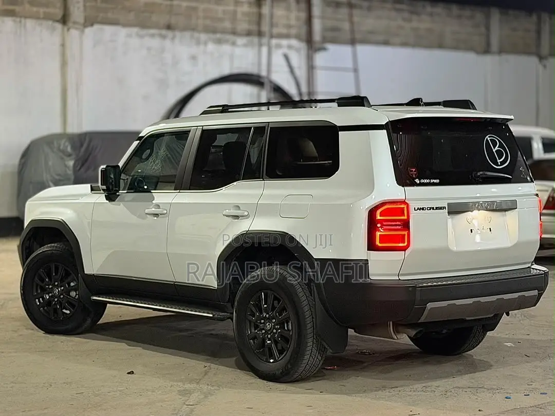 Toyota Land Cruiser Prado 2.4 Petrol 2025 White