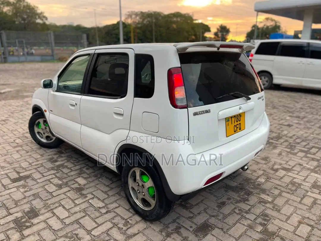 Suzuki Swift 2004 White