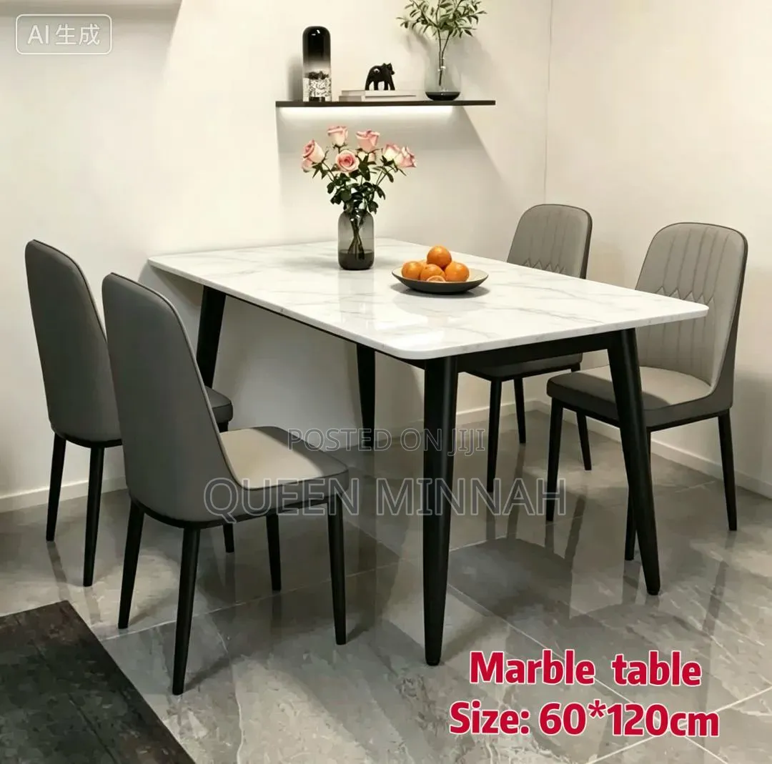 Mable Table 4 Chairs