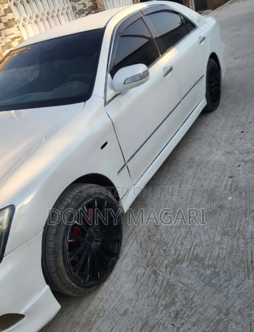 Toyota Crown 2006 White