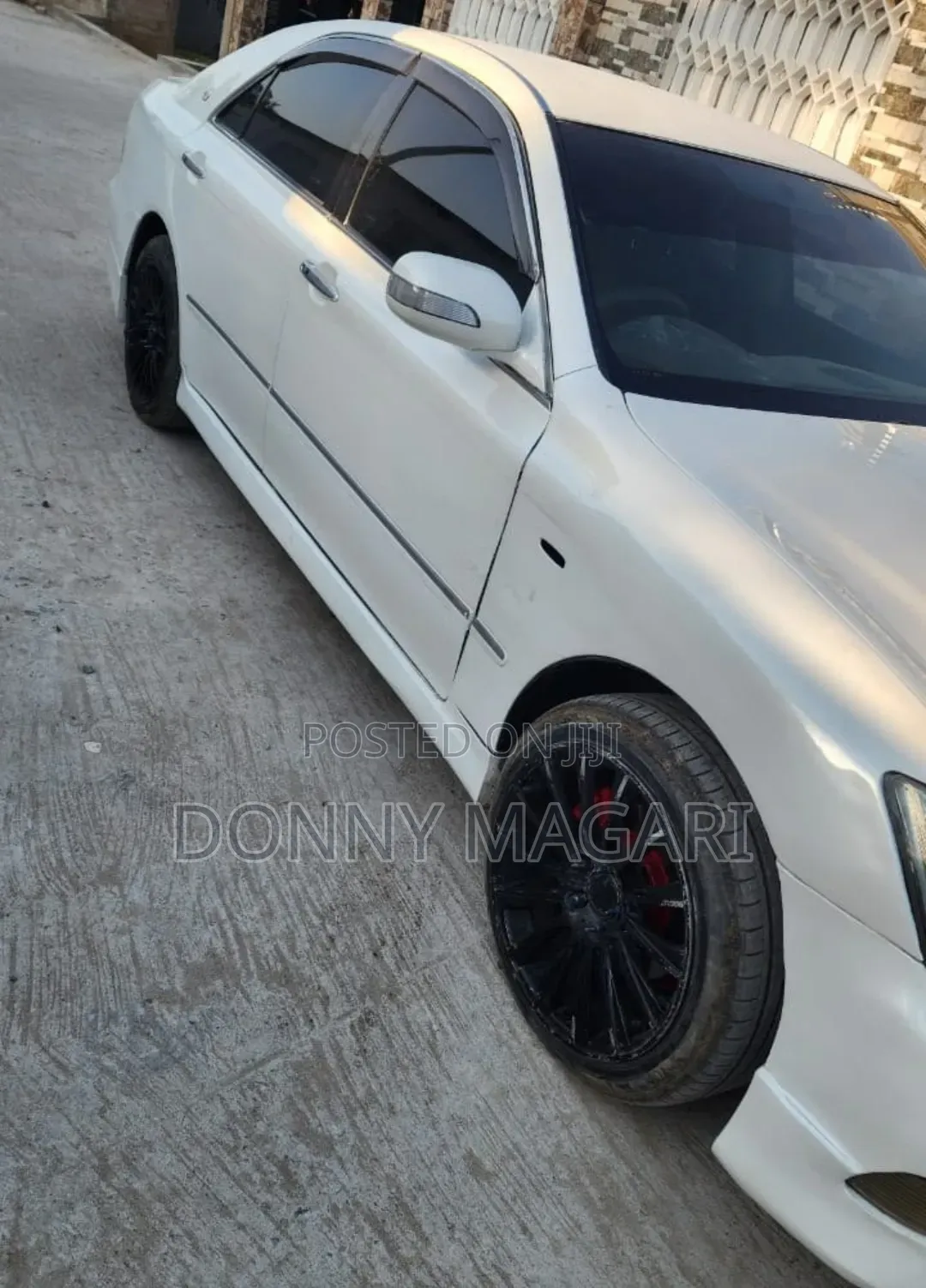 Toyota Crown 2006 White