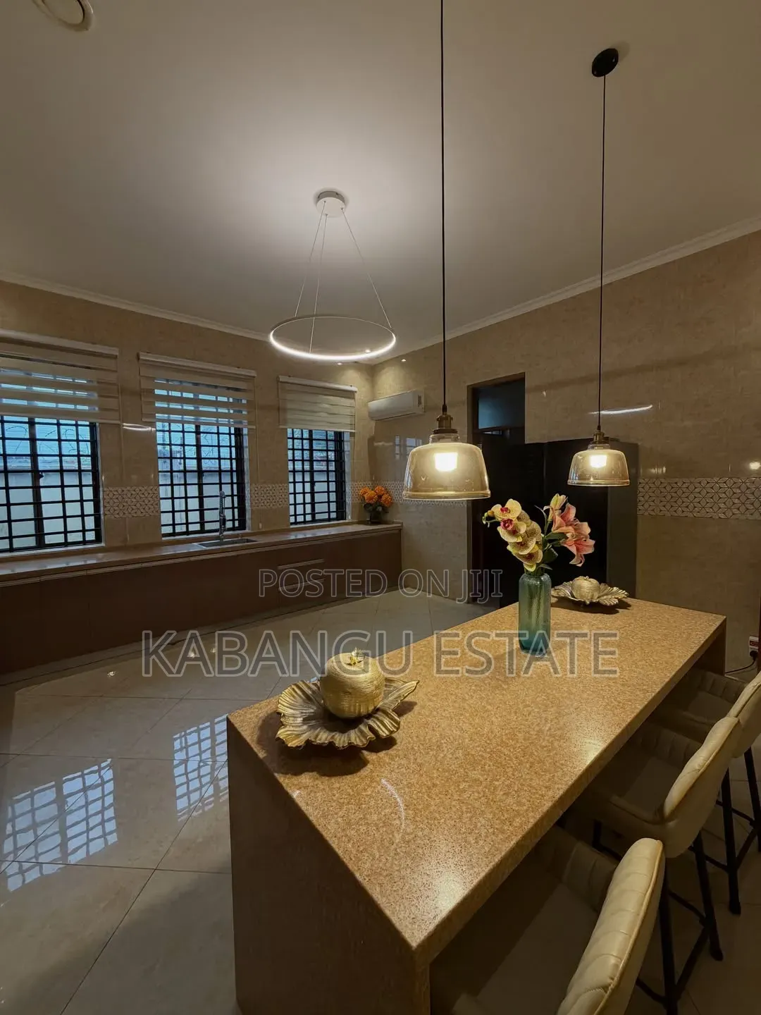 Furnished 3bdrm Villa in Oysterbay Near for rent