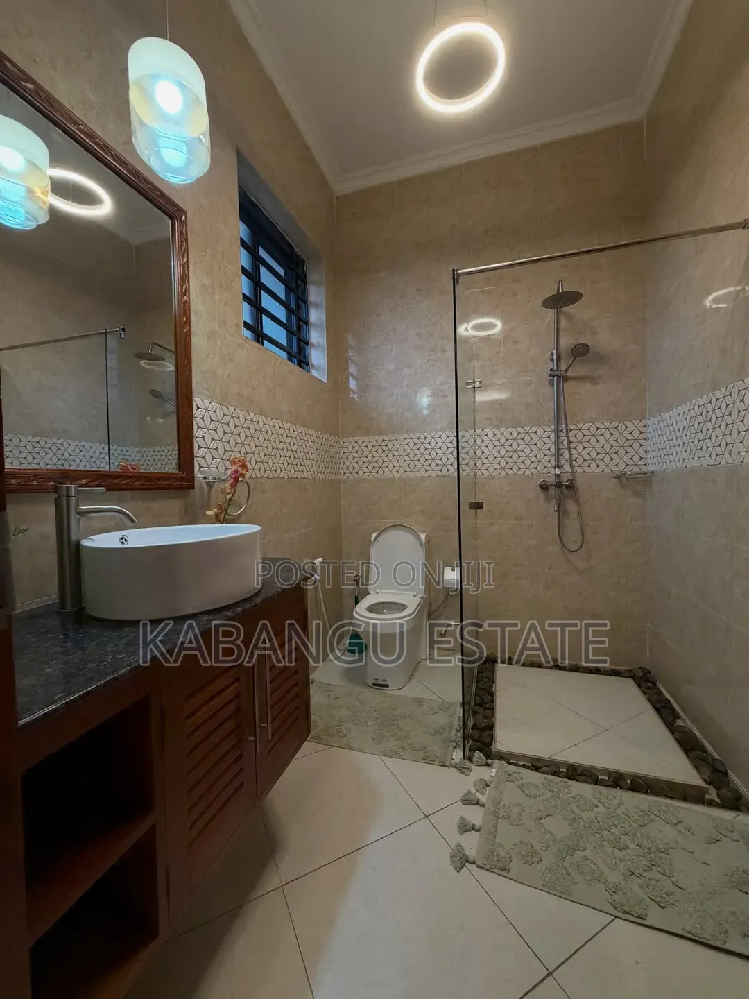 Furnished 3bdrm Villa in Oysterbay Near for rent