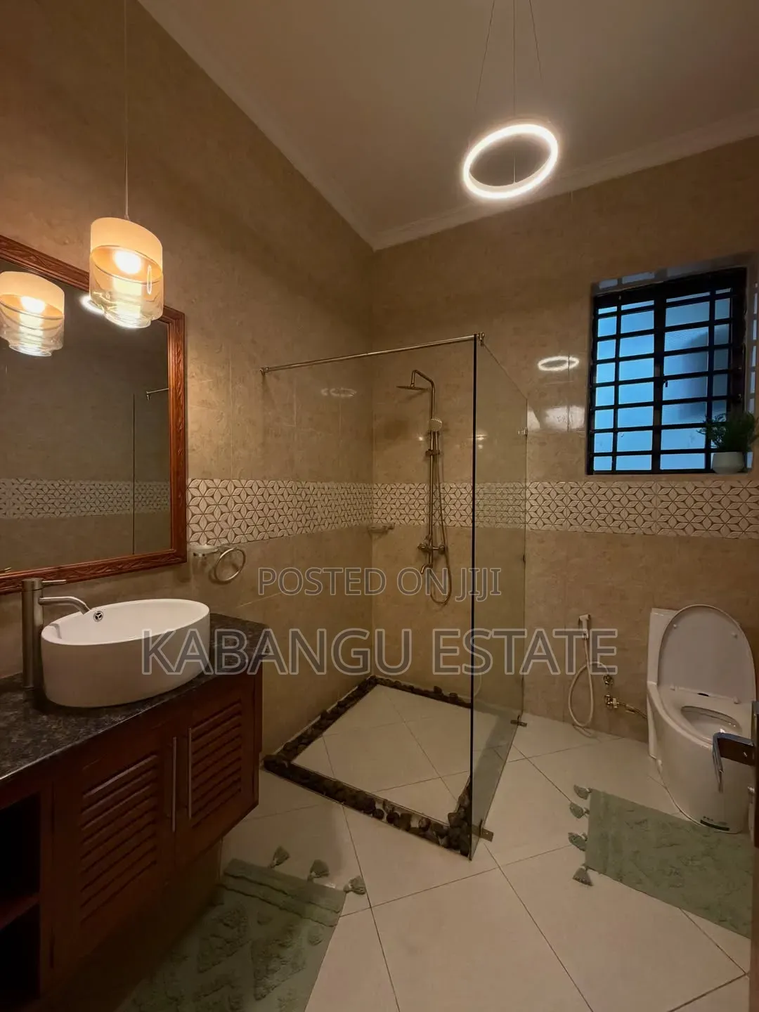 Furnished 3bdrm Villa in Oysterbay Near for rent