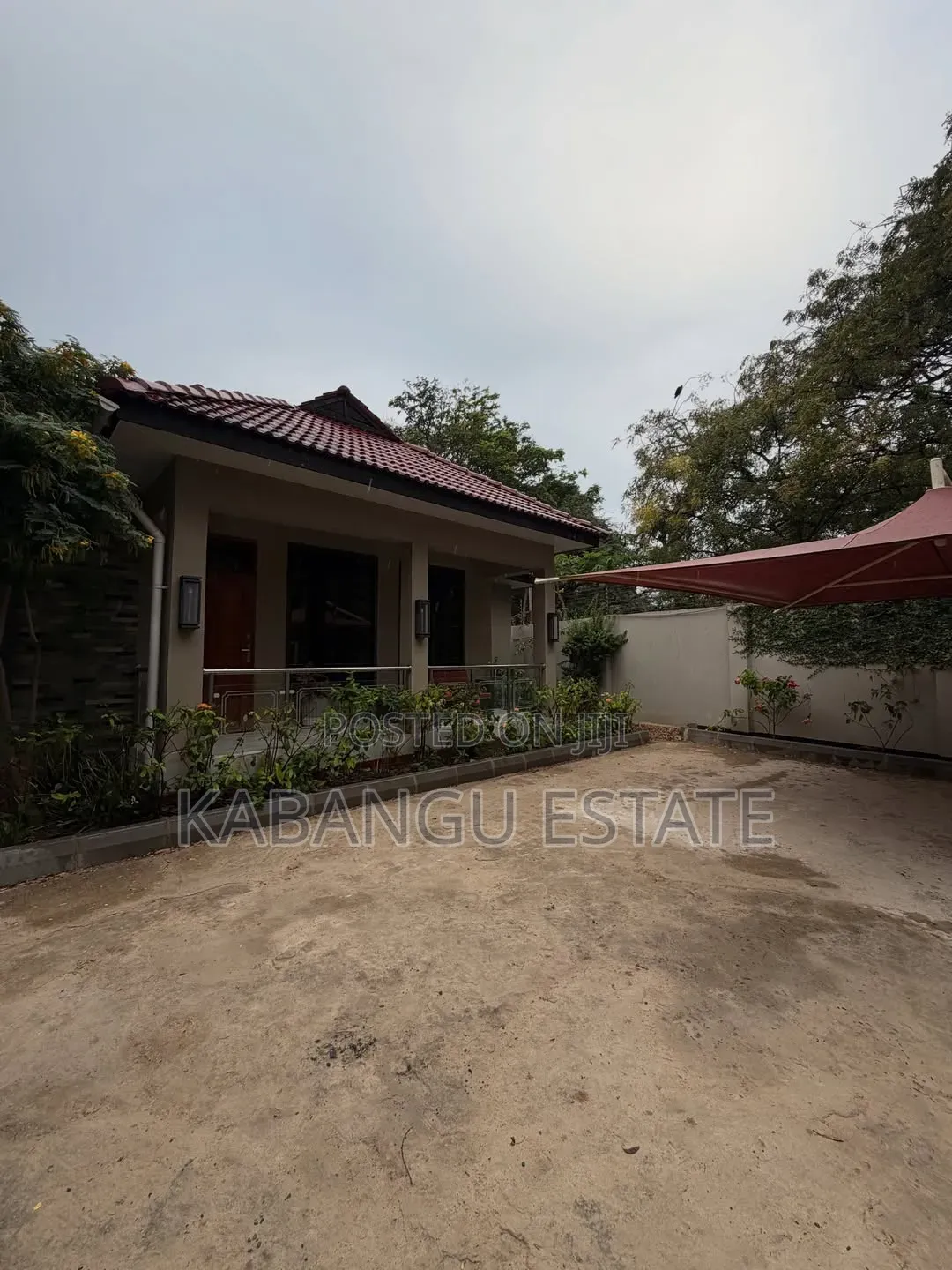 Furnished 3bdrm Villa in Oysterbay Near for rent