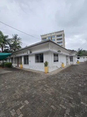 5bdrm House in Masaki for rent