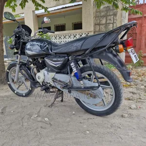 Bajaj Boxer 125 2025 Black