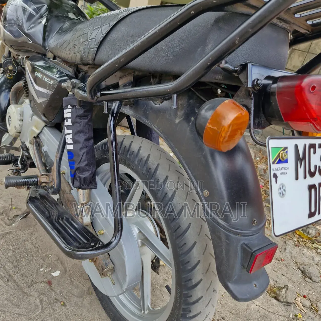 Bajaj Boxer 125 2025 Black