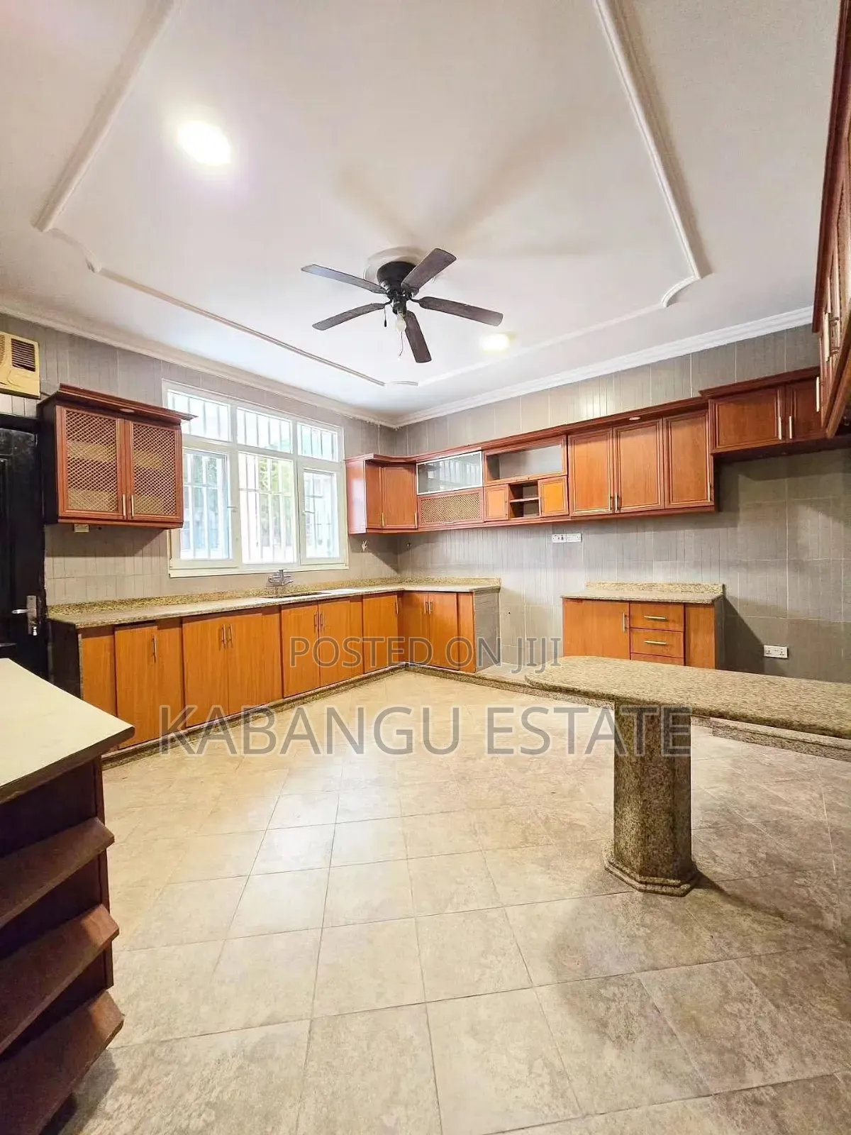 4bdrm House in Oysterbay for rent