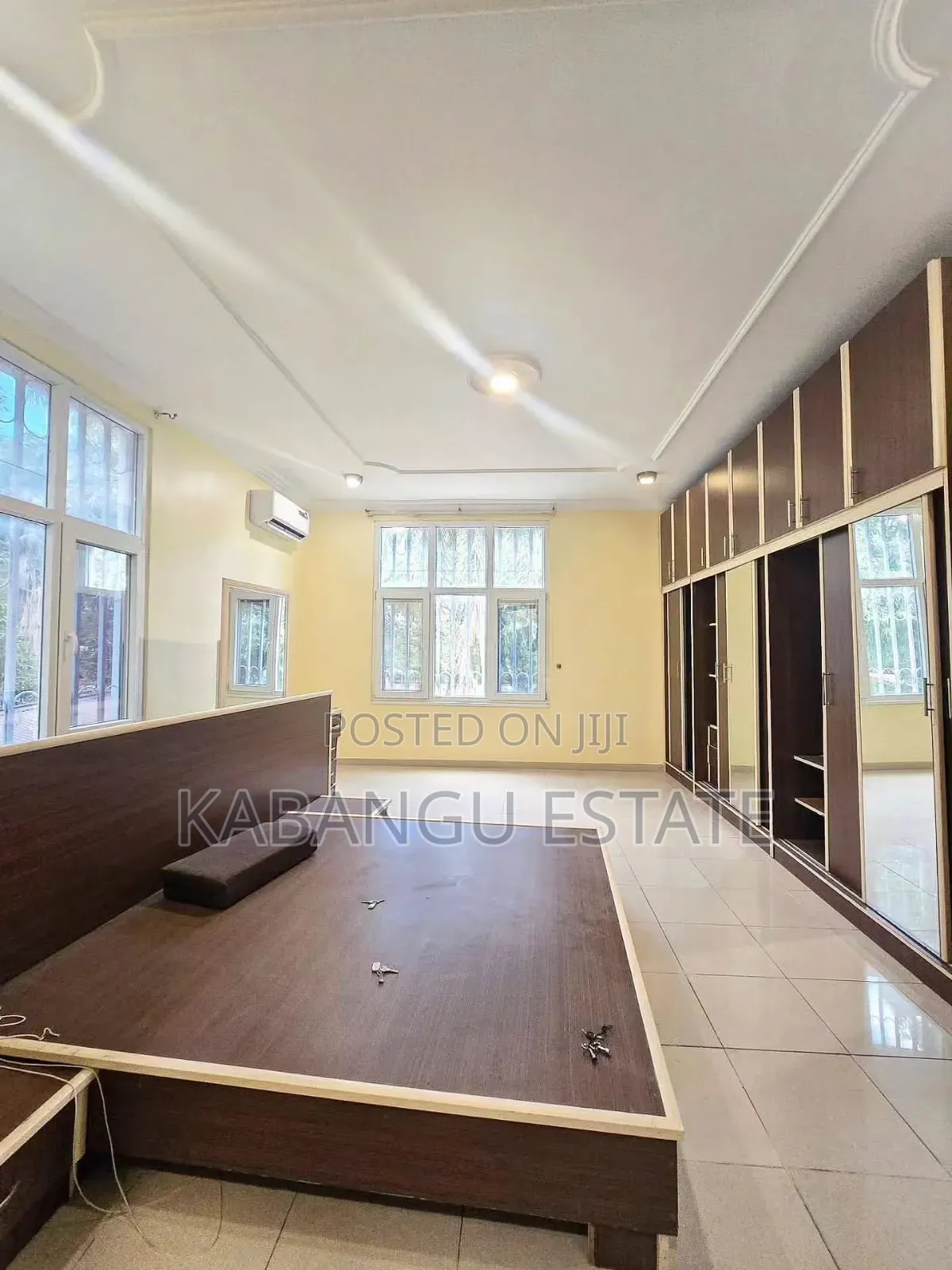 4bdrm House in Oysterbay for rent