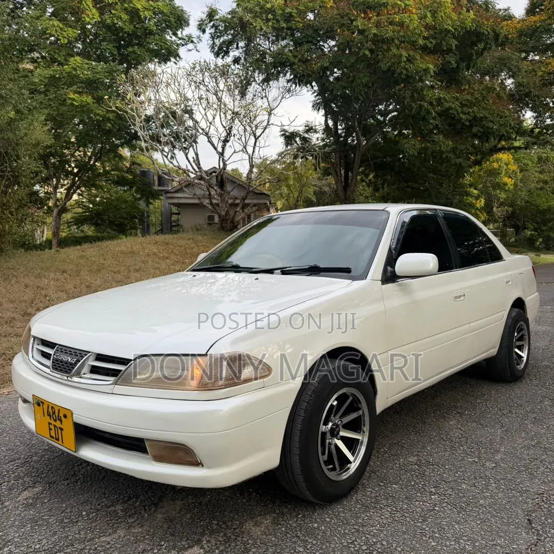 Toyota Carina 2001 White