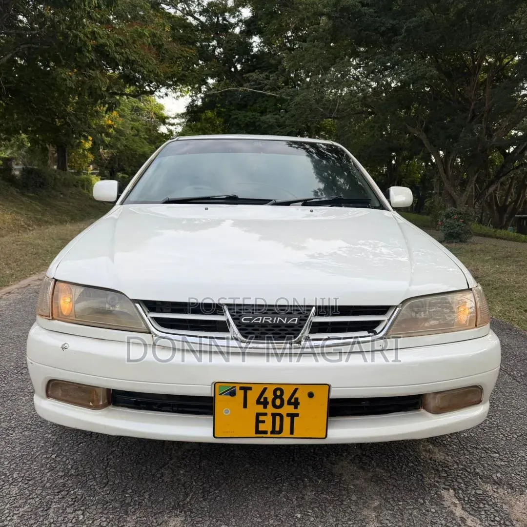 Toyota Carina 2001 White
