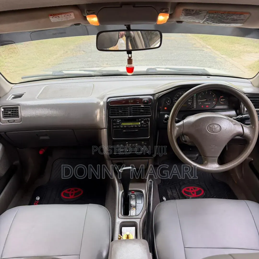 Toyota Carina 2001 White