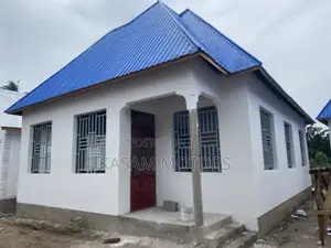 11bdrm House in Mkombozi, Msongola for sale