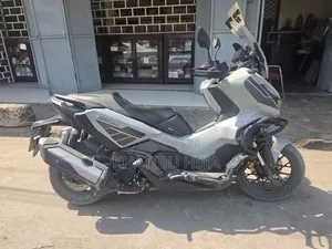 Honda 2024 Gray