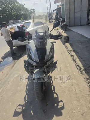 Honda 2024 Gray