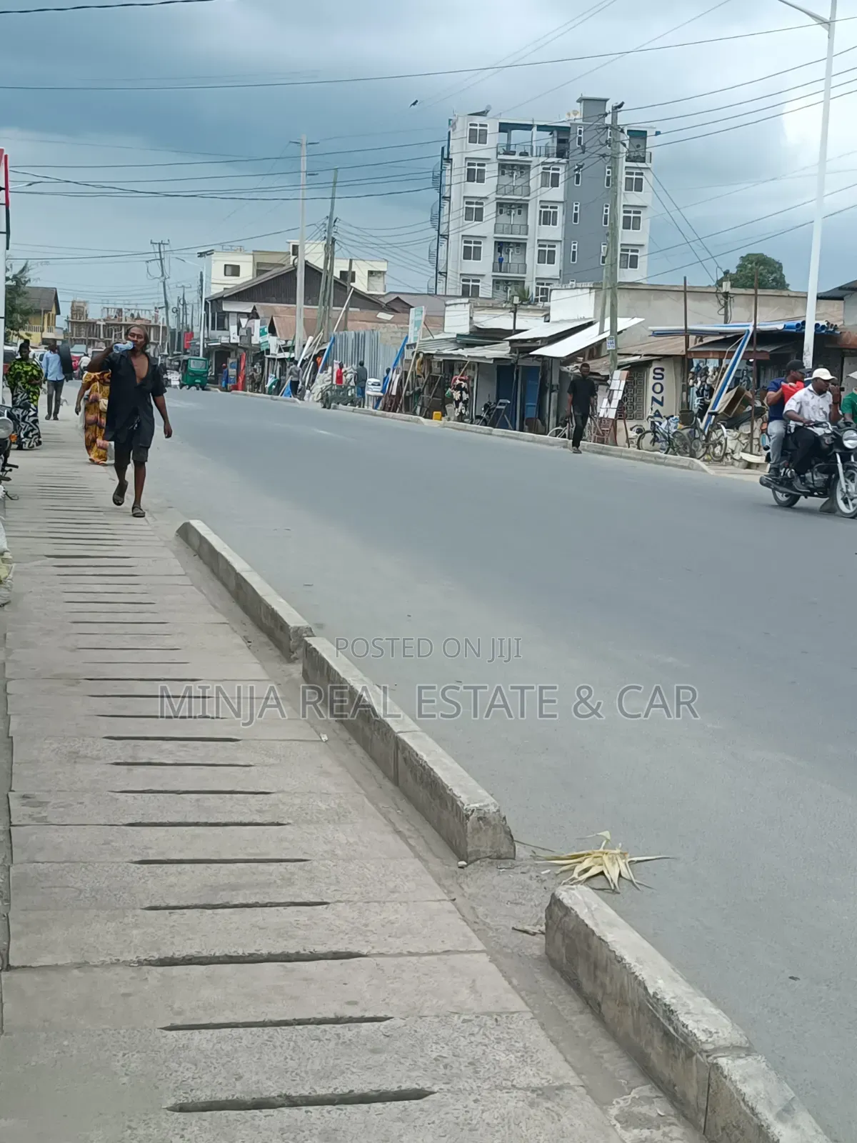6bdrm House in Mwananyamala for sale