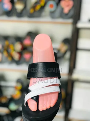 Sapro Sandals