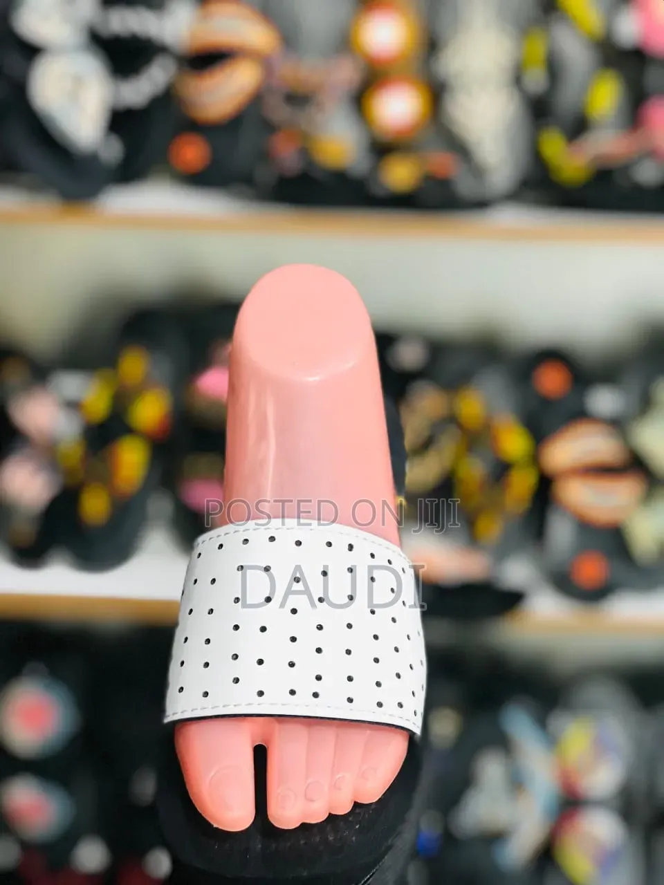 Sapro Sandals