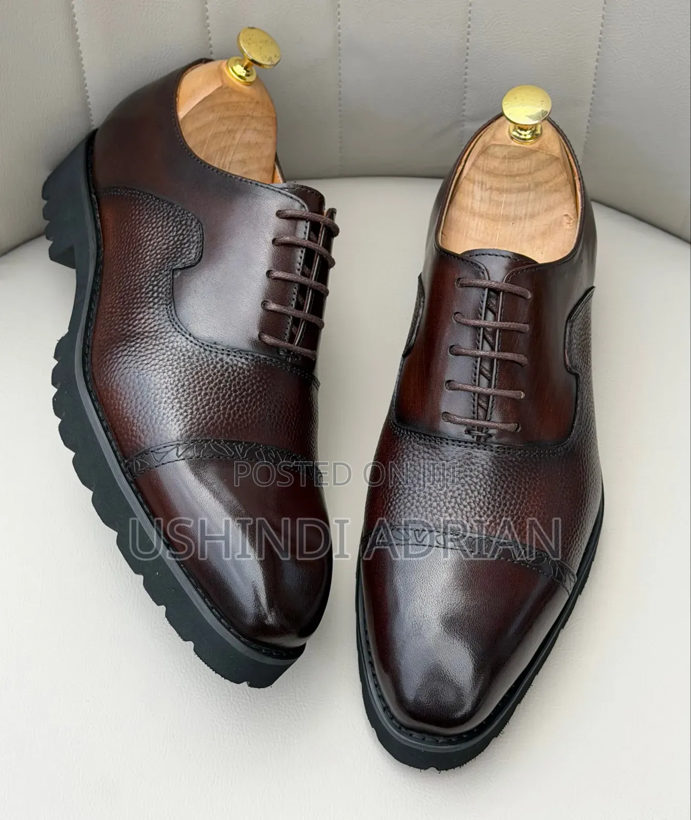 Caprio Leather Shoesbrand: Clarksfull Box