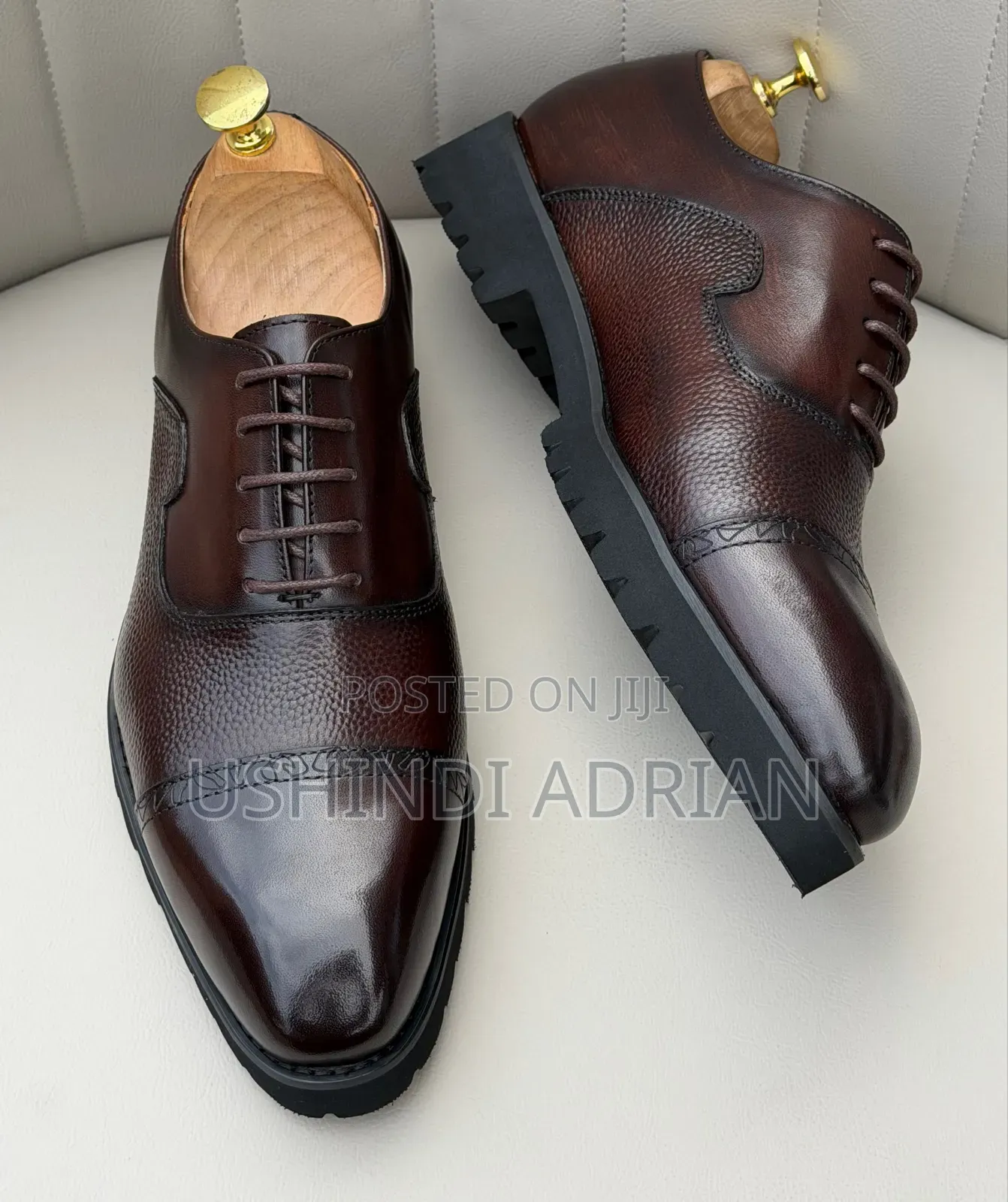 Caprio Leather Shoesbrand: Clarksfull Box