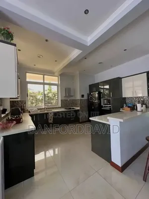5bdrm House in Mikocheni Kws for sale