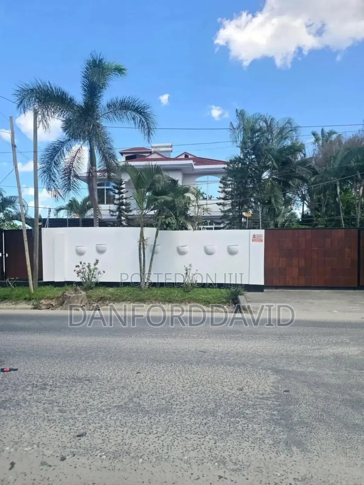 5bdrm House in Mikocheni Kws for sale