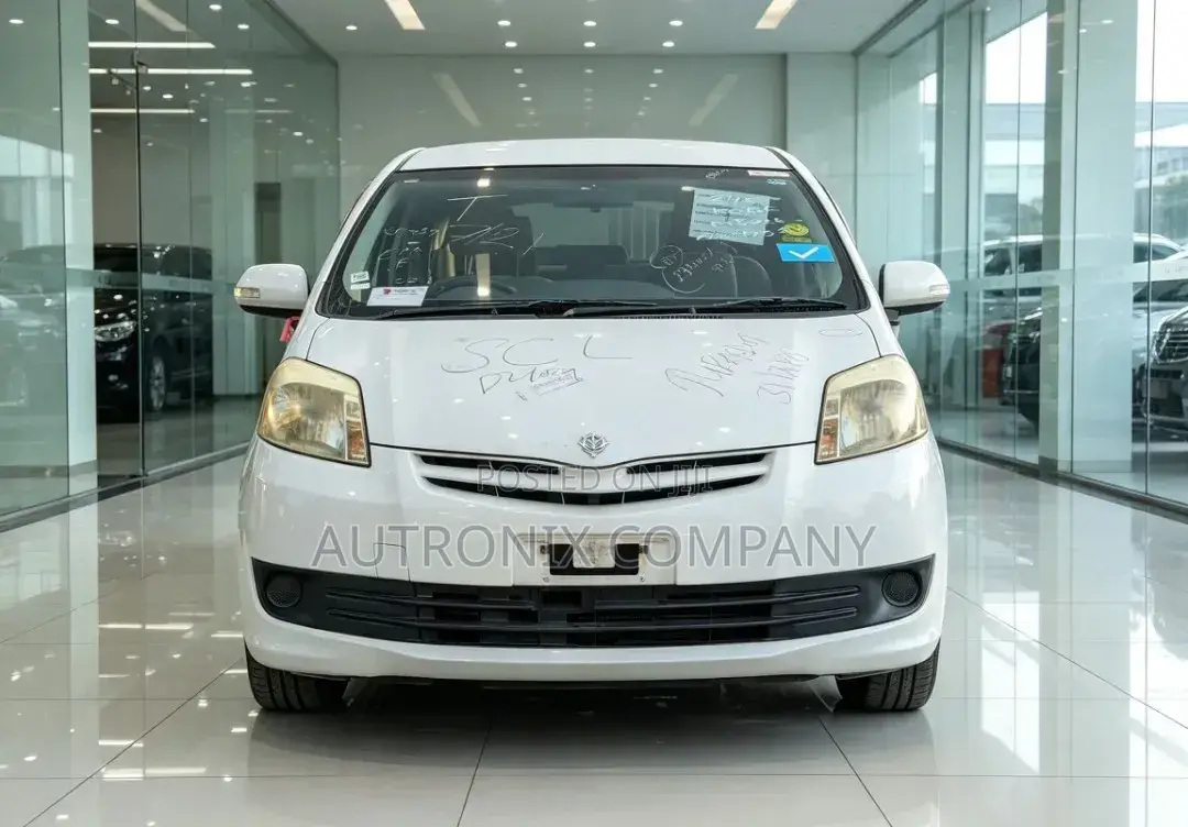 Toyota Passo Sette 2008 White