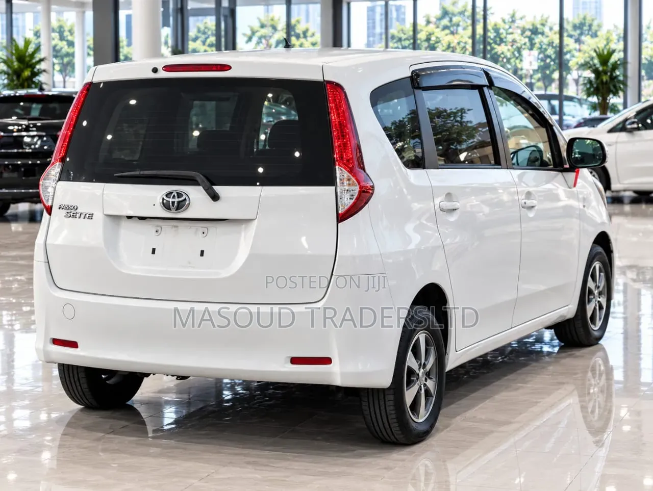 Toyota Passo Sette 2008 White