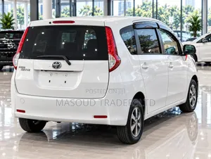Toyota Passo Sette 2008 White