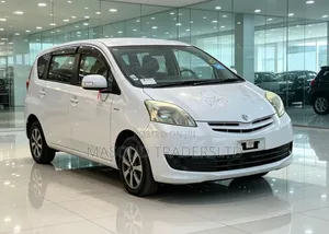 Toyota Passo Sette 2008 White