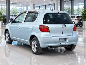 Toyota Vitz 1.0 FWD 5dr 2004 Blue