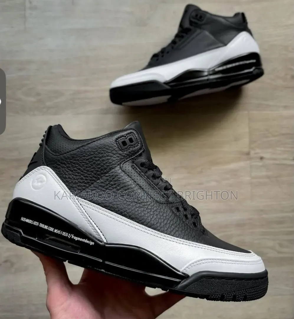 Retro Court Sneakers Clean Classic