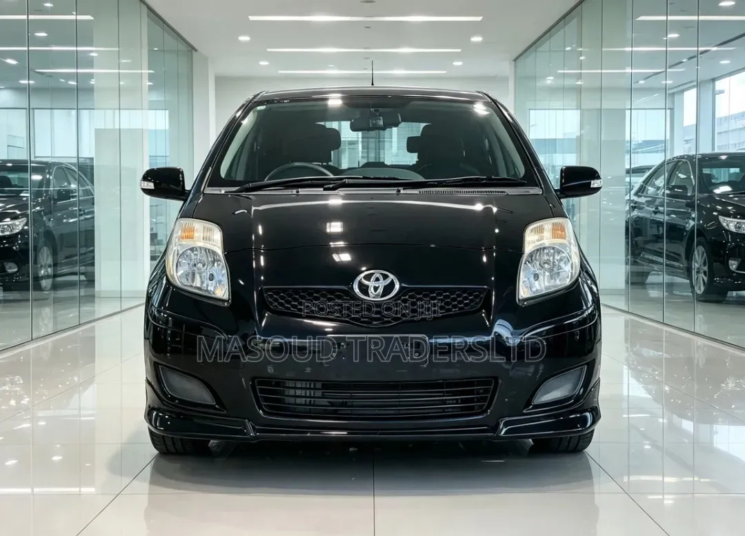 Toyota Vitz 2010 Black