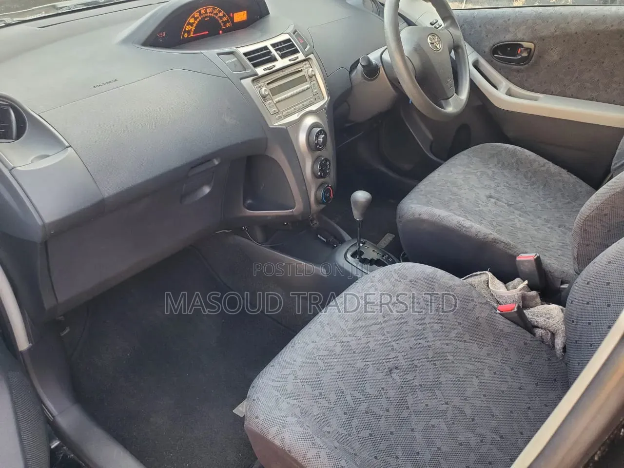 Toyota Vitz 2010 Black