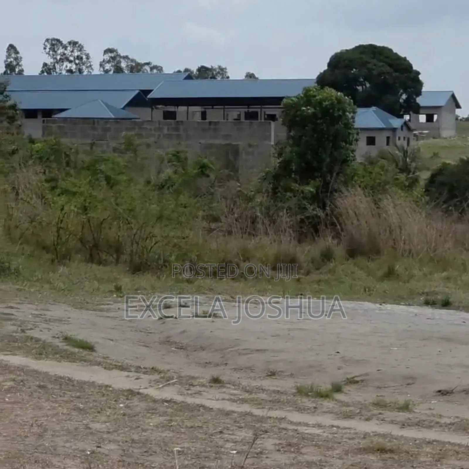 Kiwanja Kinauzwa Madale Mbopo Karibu Na Chuo Cha Malolo