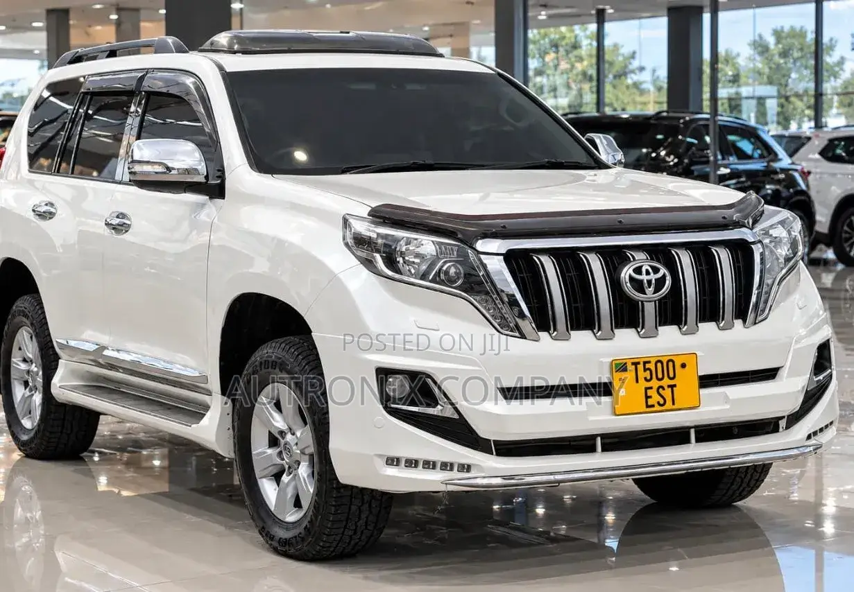 Toyota Land Cruiser Prado 2017 White