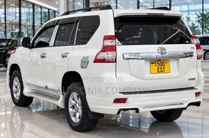 Toyota Land Cruiser Prado 2017 White