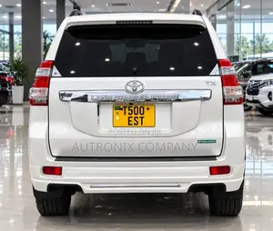 Toyota Land Cruiser Prado 2017 White
