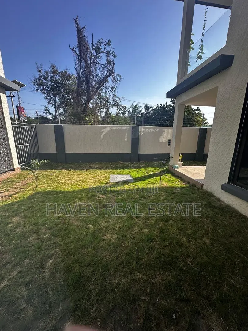 4bdrm Villa in Oyster Bay for rent