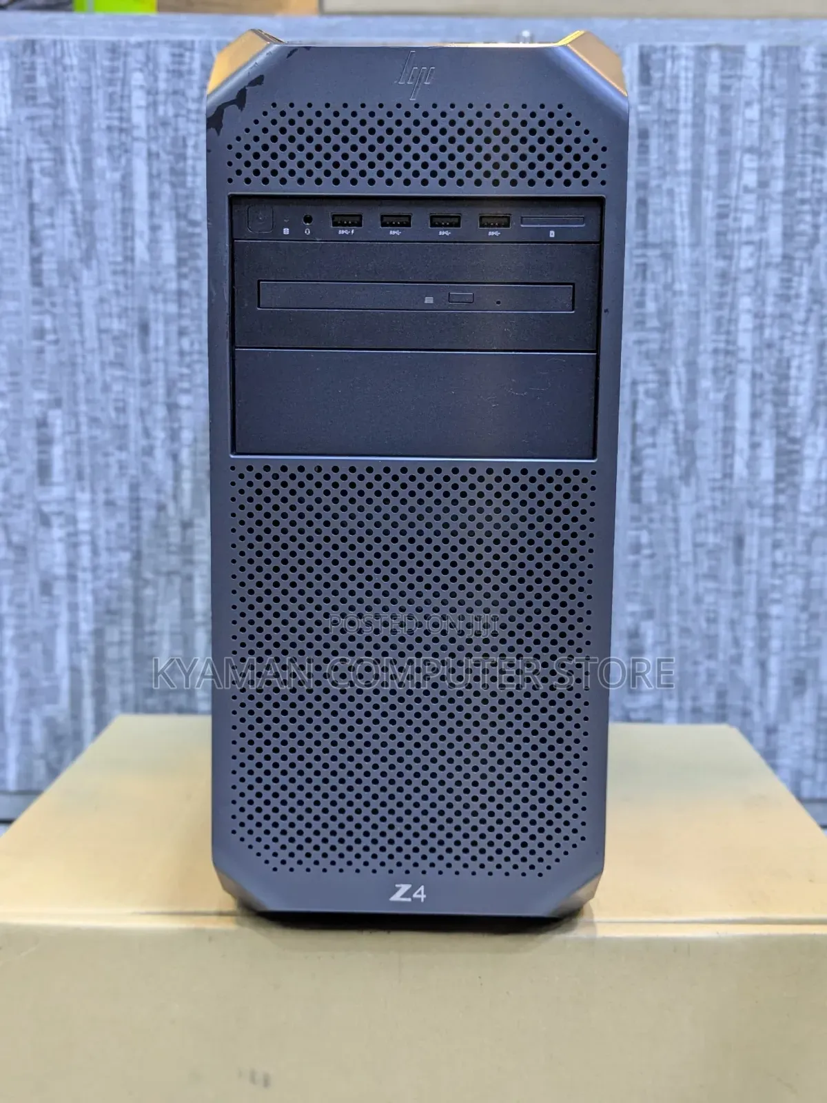 Desktop Computer HP Z4 G4 1GB Intel Xeon SSD 256GB