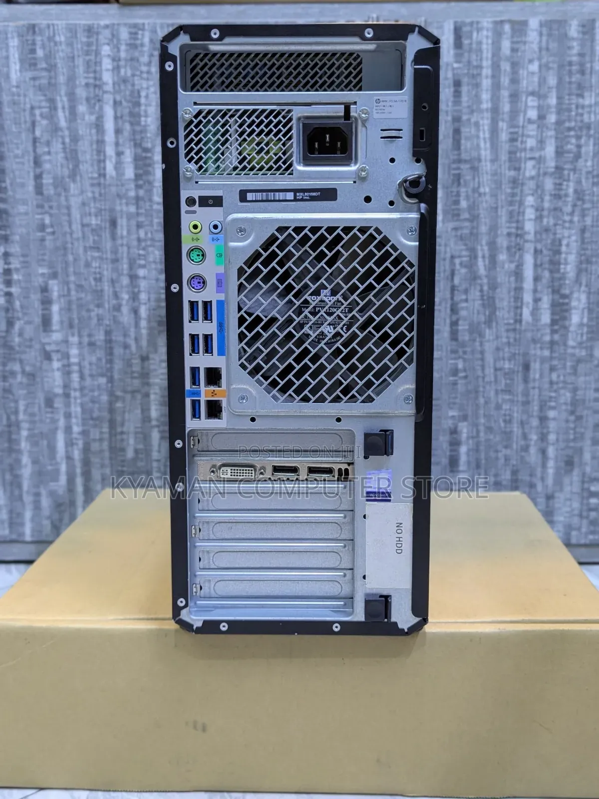 Desktop Computer HP Z4 G4 1GB Intel Xeon SSD 256GB