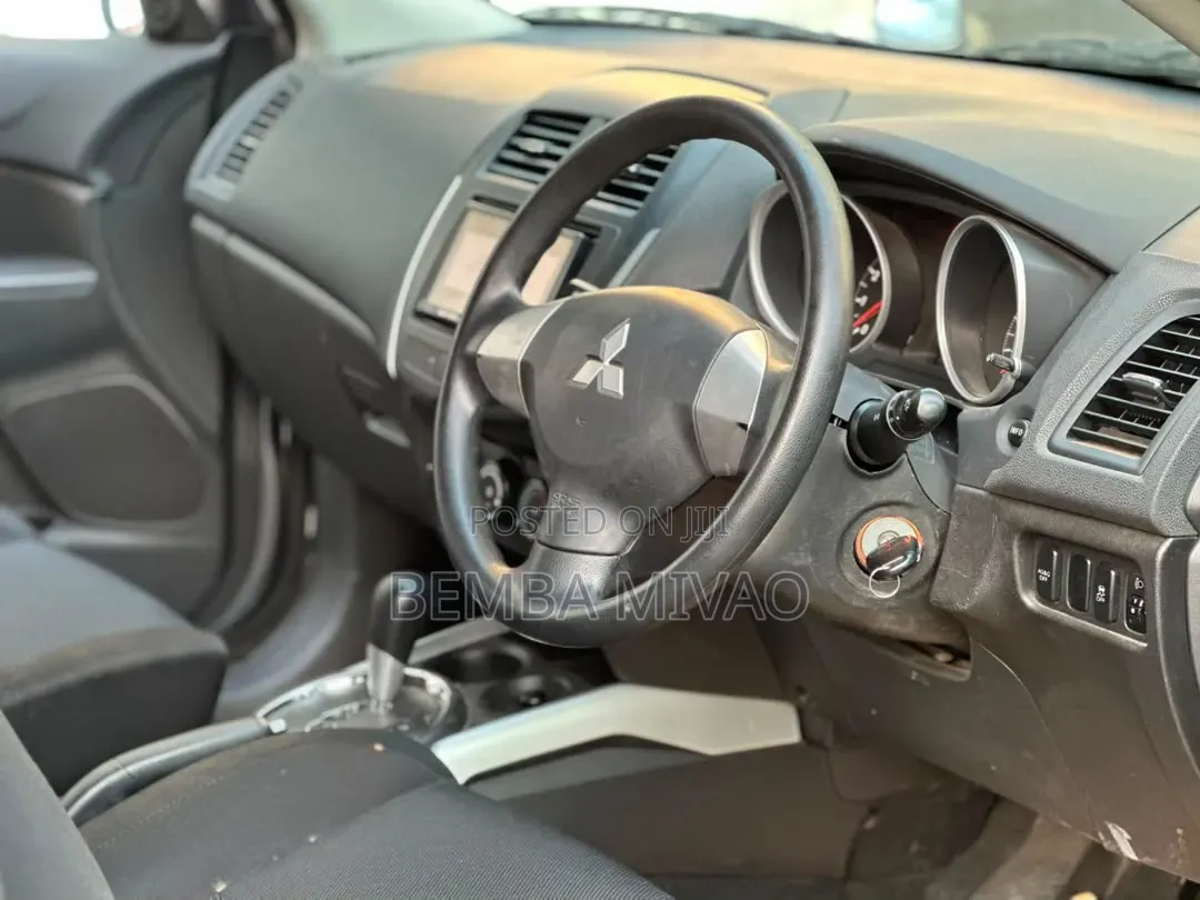 Mitsubishi RVR 2.0 2011 Gray