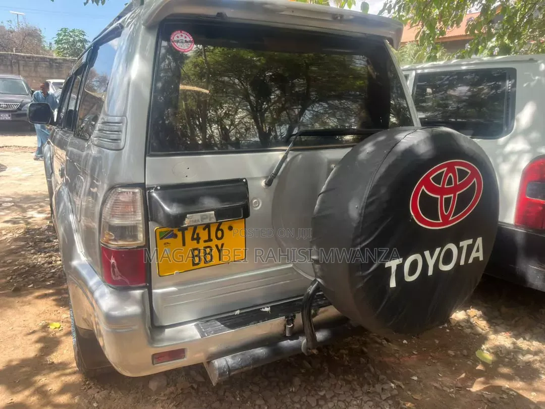 Toyota Land Cruiser Prado 1999 Silver