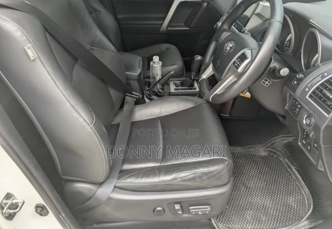 Toyota Land Cruiser Prado 2017 White