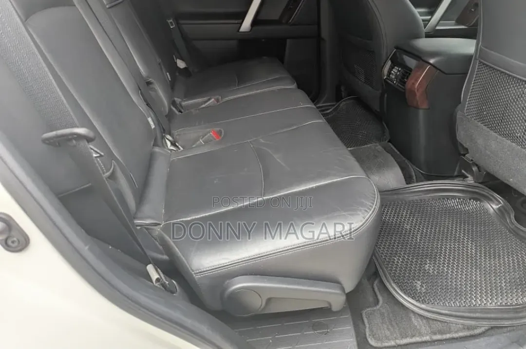 Toyota Land Cruiser Prado 2017 White