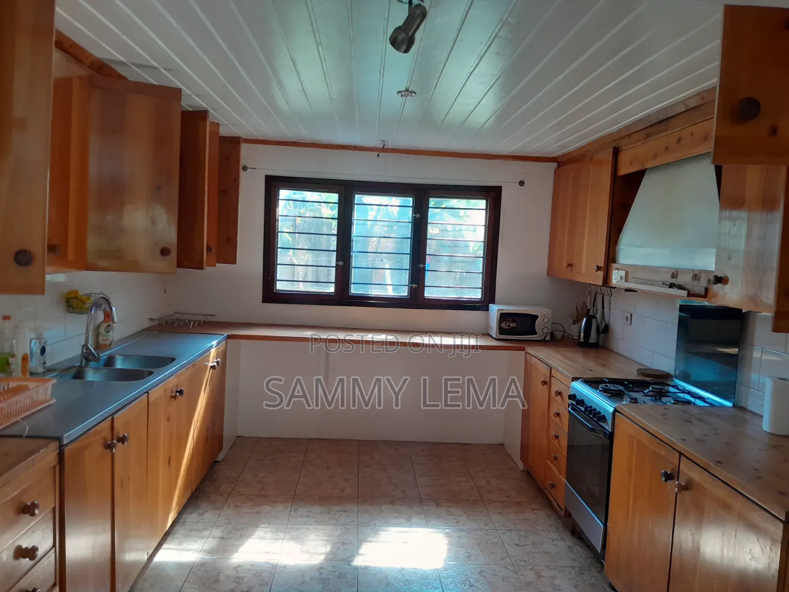 6bdrm Bungalow in Sammysaidy, Njiro for rent