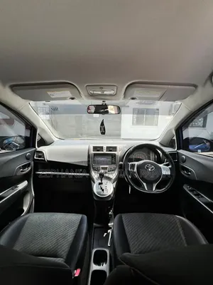 Toyota Ractis 2012 Blue