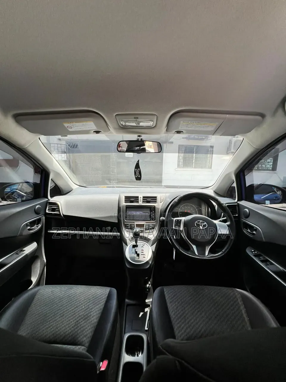 Toyota Ractis 2012 Blue